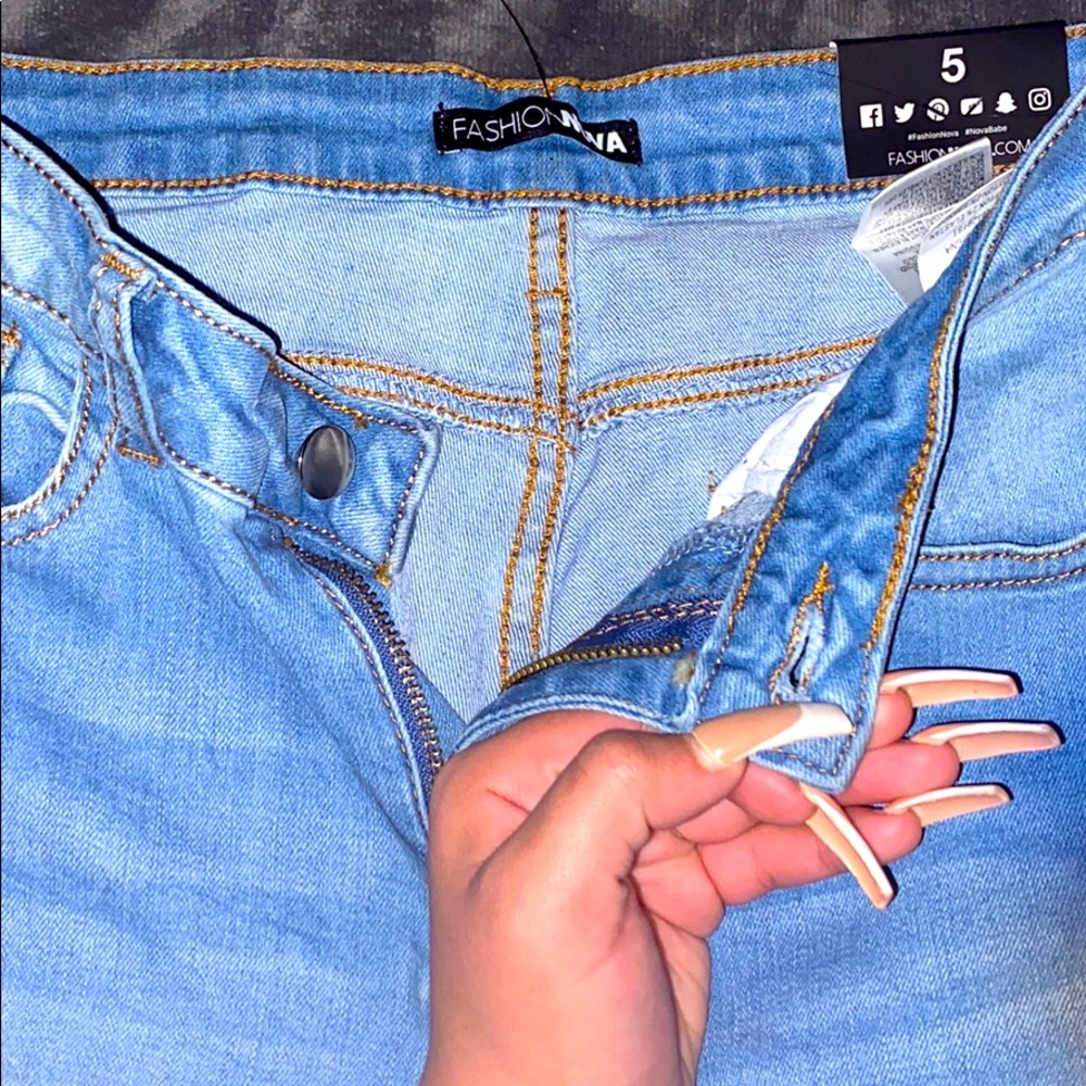 Size 5 Fashion Nova Jeans